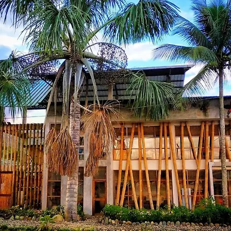 Manu Gallito De Las Rocas